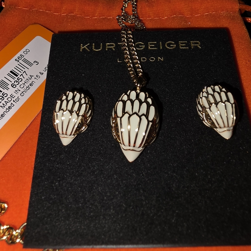 Kurt Geiger Gold Tone Necklace and Earrings with White/Cream Enamel Shell Motif - Picture 2 of 9